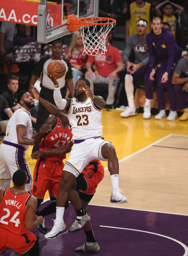 阿斯报：文班亚马将在NBA杯半决赛复出，他已参加全队合练（阿斯报：文班亚马已随队合练，NBA杯半决赛将迎复出）