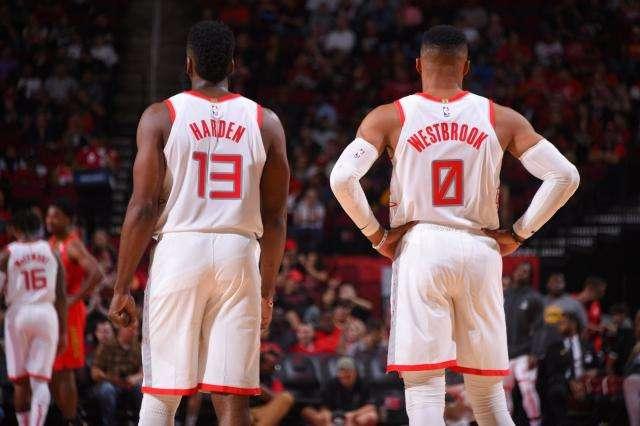 NBA掘金与凯尔特人鏖战三加时，比赛悬念十足（掘金鏖战凯尔特人三加时，悬念拉满）