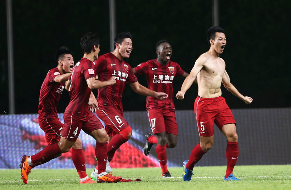 上场还早！广东新援走路一瘸一拐 首秀时间未知（登场尚早！广东新援仍在恢复，首秀时间待定）